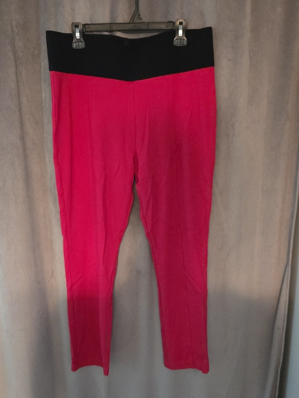Peter Nygard XL Hot Pink Leggings with Black Waistband